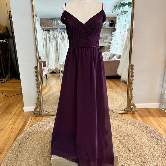 Sorella Vita Gown - Picture 1 of 4